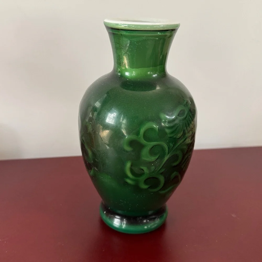 Vintage 1981 Avon Jade Green Glass Vase: Embossed Floral Scented Decor